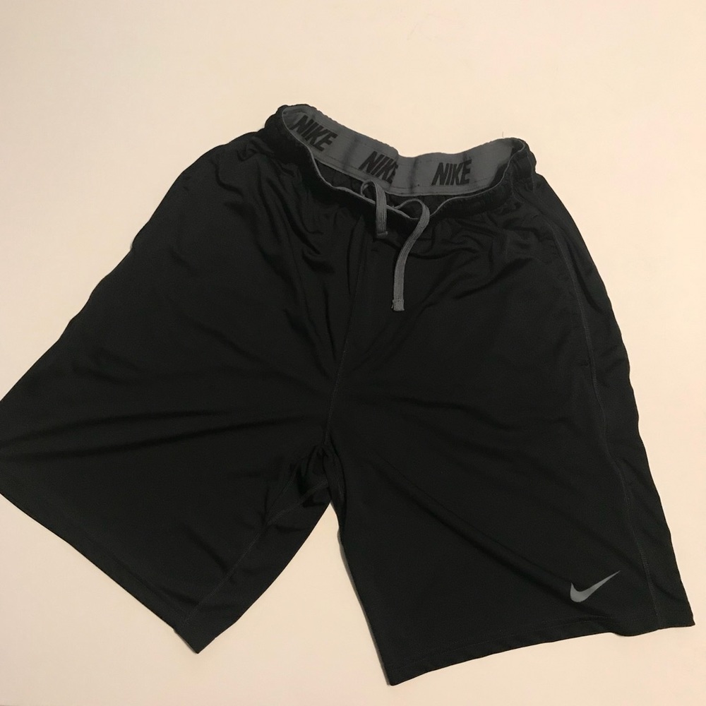 NWOT- Nike dri-fit Black jogging shorts.. Size M